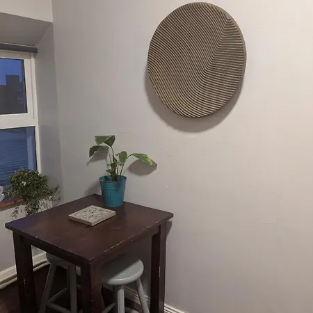 Flat - An Bonnan Bui *