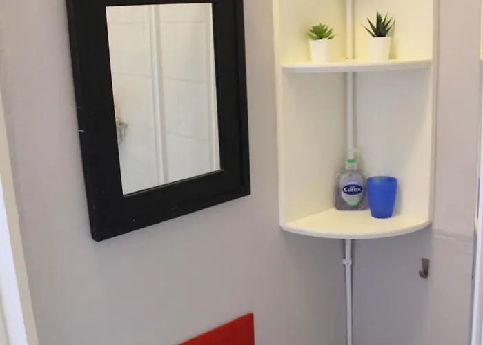 Flat - An Bonnan Bui